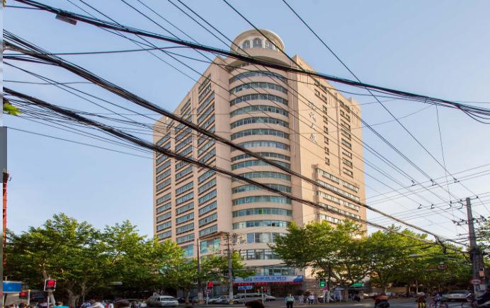 上?，F(xiàn)代大廈：襄陽南路上的商務地標，租金合理性價比高