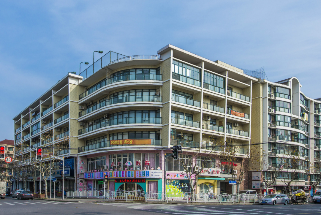上海銘暉商務(wù)樓：地鐵2號線旁，交通便利的商務(wù)新地標(biāo)