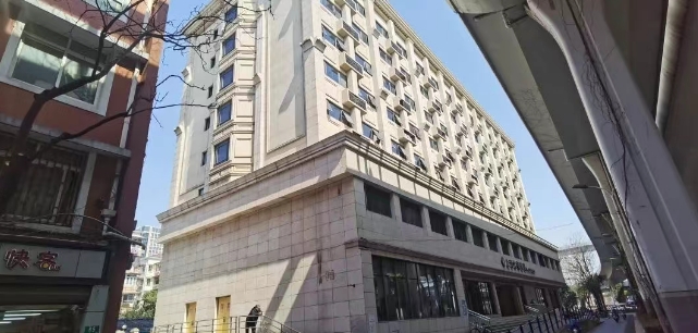 上海虹口區(qū)出售獨棟：大柏樹商圈醫(yī)院帶租約現(xiàn)房，即買即享穩(wěn)定收益