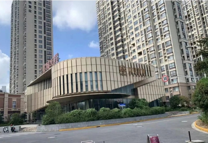 上海寶山友誼路商圈獨棟出售！帶900㎡露臺，可作酒店展廳用